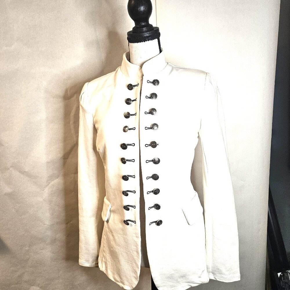 Voyelles White Military-Inspired M Piece Features Mandarin Collar, Shoulder Pads
